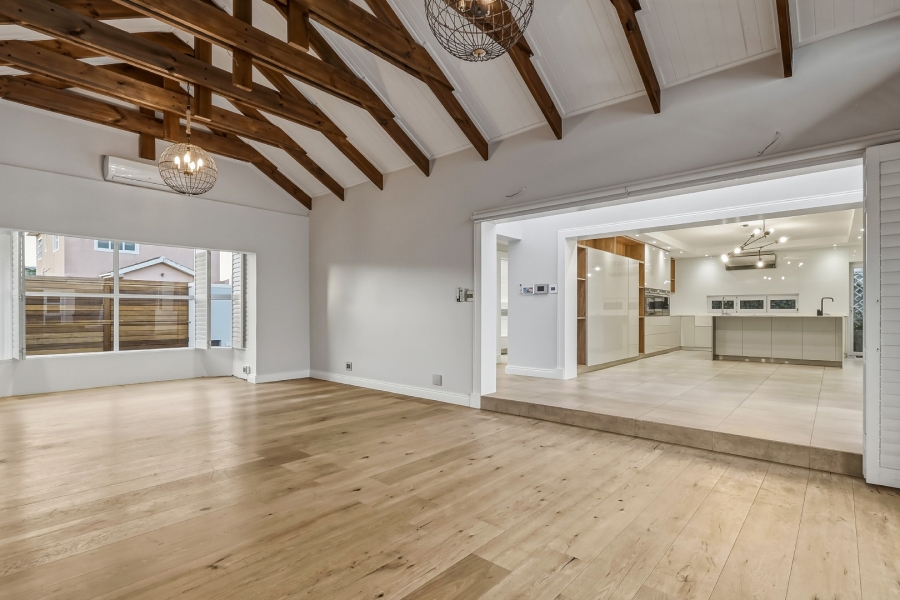 5 Bedroom Property for Sale in Southfield Western Cape